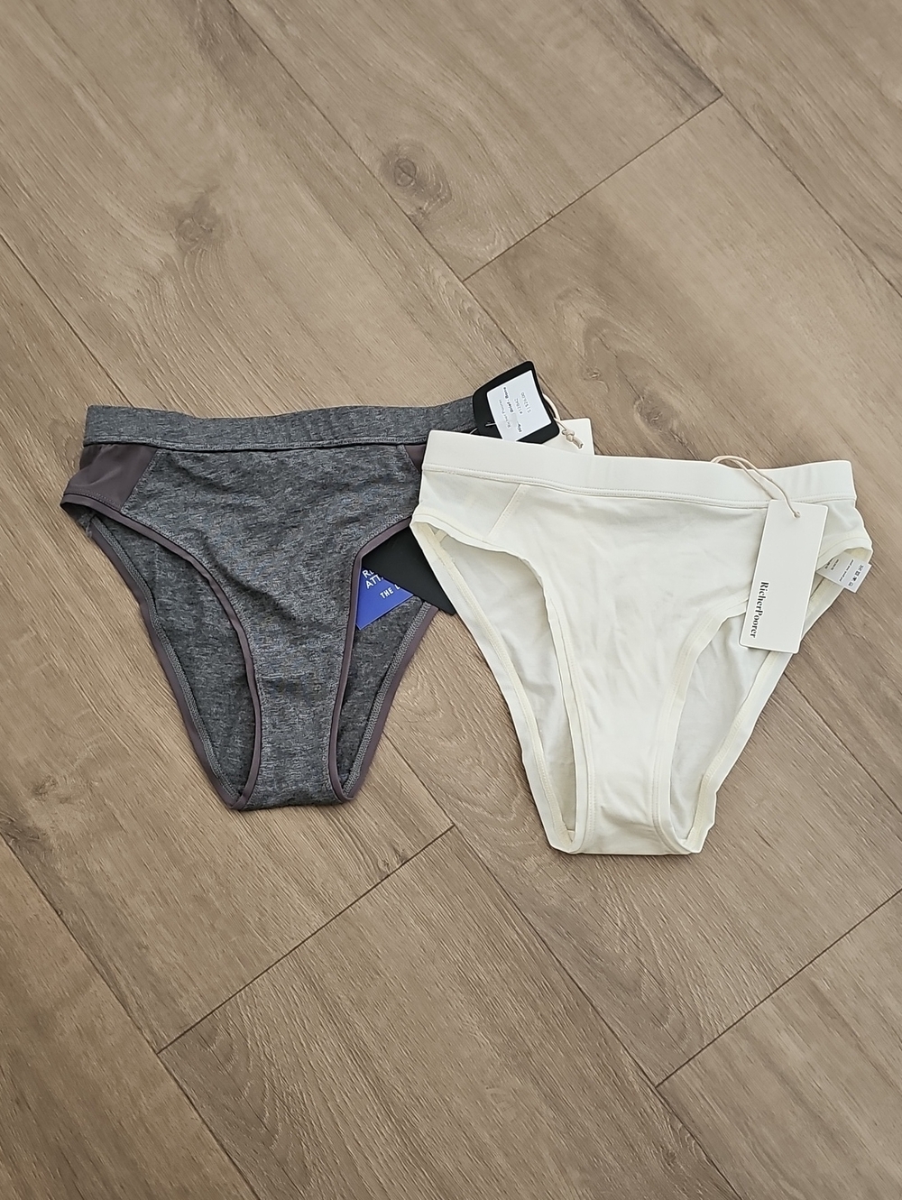 Richer Poorer Womens Small High Cut Briefs Heathered Grey & Bone